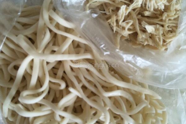 鸡丝面的做法图解1