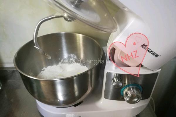 沙拉肉松手撕面包的做法图解1
