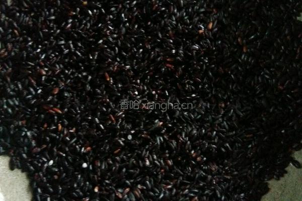绿豆黑米粥的做法图解1