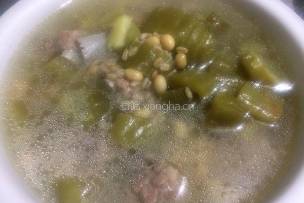 苦瓜黄豆排骨汤的做法图解5
