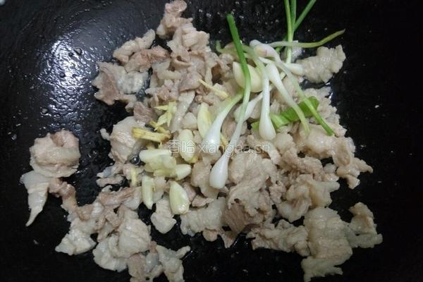 青椒芦笋炒五花的做法图解7