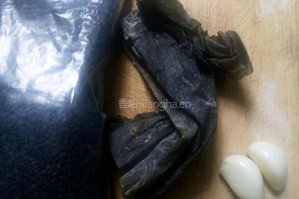辣炒海带丝的做法图解1