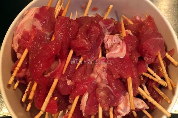 牙签牛肉的做法图解3