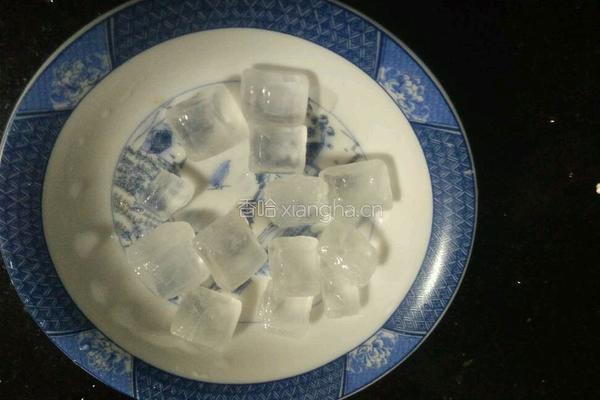 冰糖莲子银耳羹的做法图解4