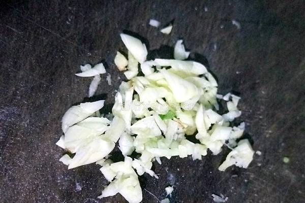 蒜香南瓜苗的做法图解3