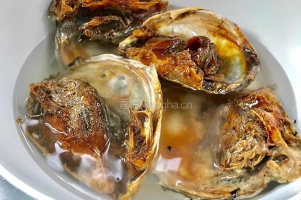 腊鱼头炖豆腐皮的做法图解2