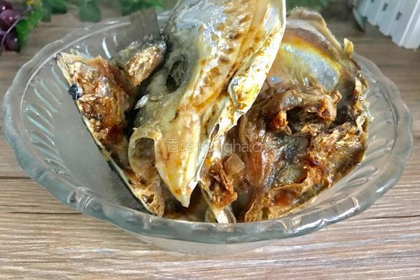 腊鱼头炖豆腐皮的做法图解3