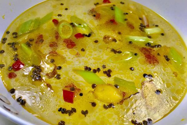 腊鱼头炖豆腐皮的做法图解9