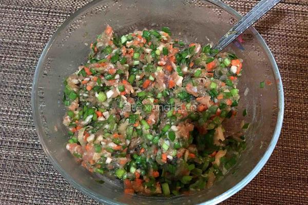 鲜肉蔬菜馅饼的做法图解3
