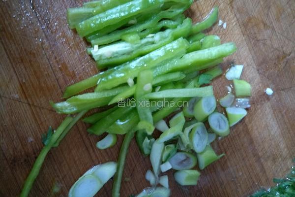 茼蒿豆腐的做法图解3