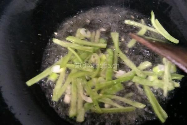 茼蒿豆腐的做法图解4