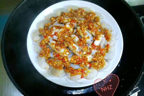 蒜蓉粉丝蛏子蒸虾仁的做法图解6