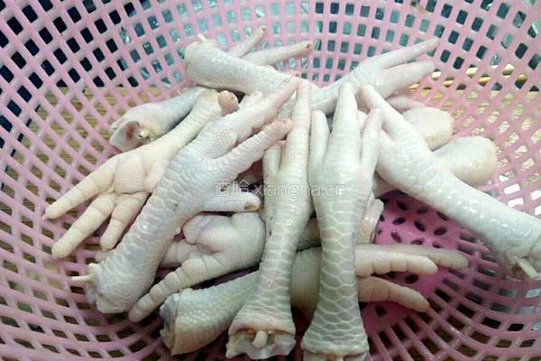 酱香鸡爪的做法图解1