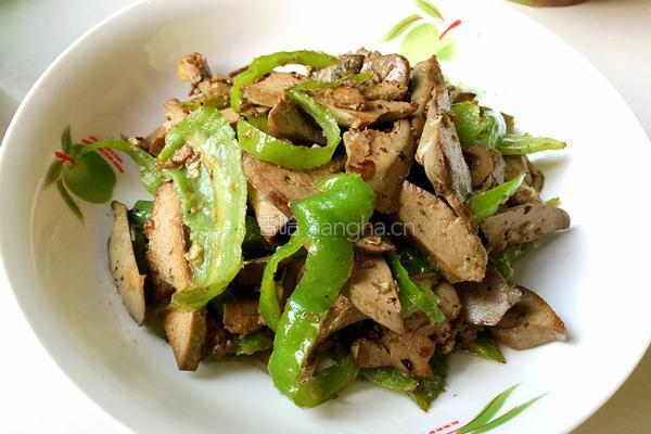 青椒炒鸭肝的做法图解8