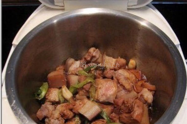 电饭锅话梅红烧肉的做法图解5