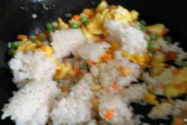 鸡蛋培根炒饭的做法图解6
