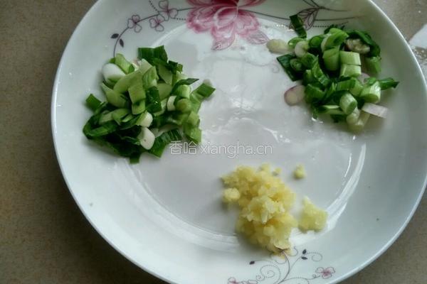 番茄炒油豆腐的做法图解2