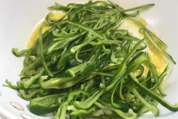 洋葱青椒炒苋菜梗的做法图解6
