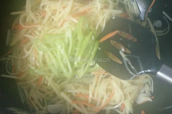 酸辣土豆胡萝卜丝的做法图解6