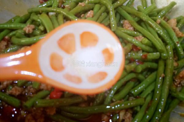 豇豆炒肉沫的做法图解5