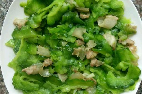 牛肉炒苦瓜的做法图解8