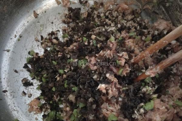 猪肉四季豆饺子的做法图解7