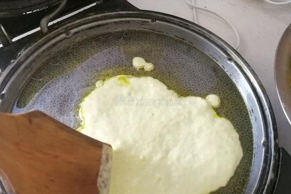 蔬菜汁鸡蛋饼的做法图解5