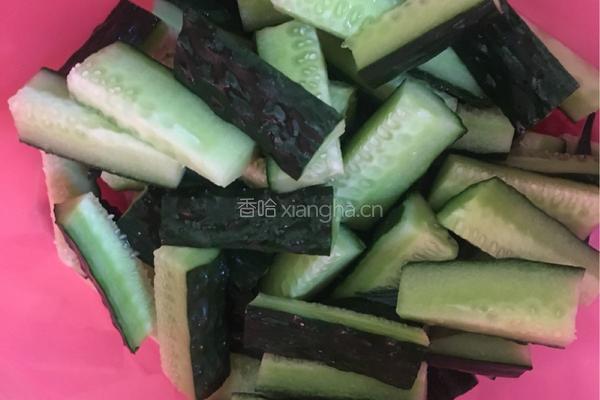 酱黄瓜的做法图解1