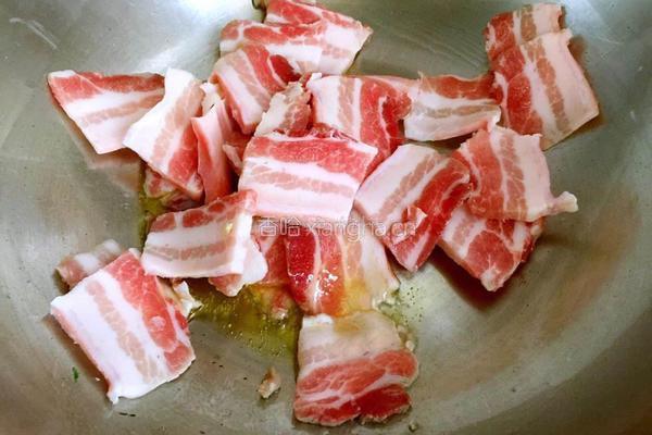 青椒炒肉的做法图解2