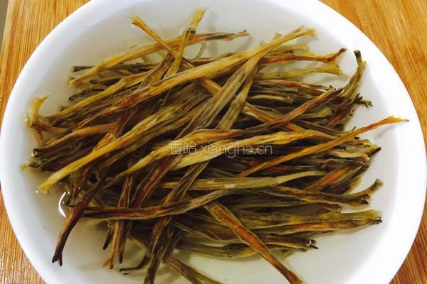 忘忧草蒸鸡的做法图解2