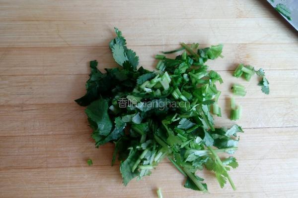 香菜拌豆腐的做法图解5