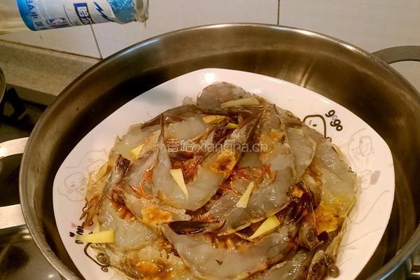 粉丝蒜茸虾的做法图解2