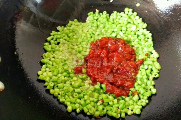 黄豆酱炒豆角的做法图解4