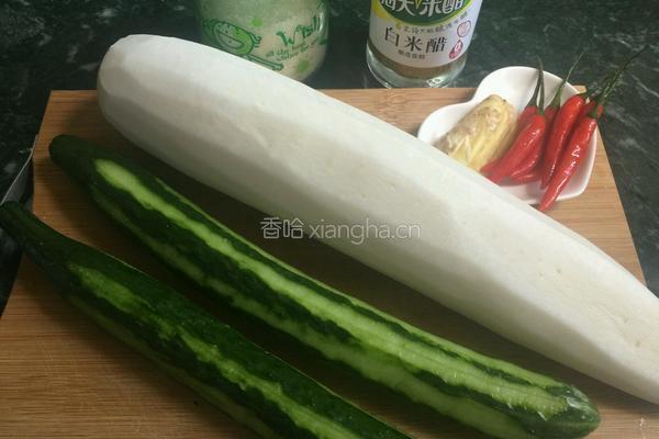 酸甜带辣萝卜黄瓜脆的做法图解1
