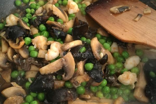 豌豆虾仁炒口蘑的做法图解12