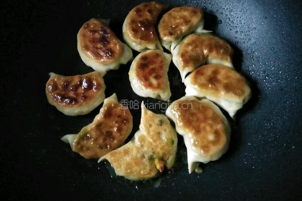 锅贴饺的做法图解15
