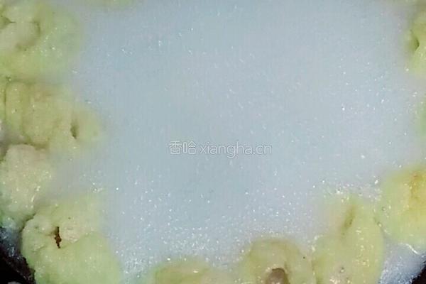 凉拌木耳和猪皮的做法图解2