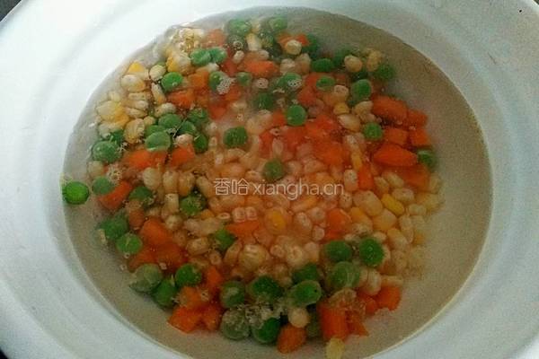 彩蔬炒虾仁的做法图解6
