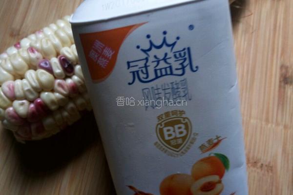 酸奶配玉米的做法图解1