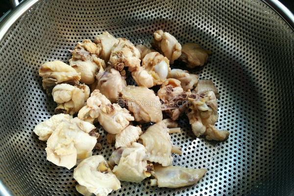 土豆鸡翅香锅的做法图解5