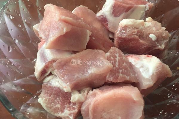 塘虱鱼瘦肉汤的做法图解2
