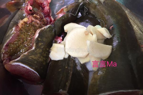 塘虱鱼瘦肉汤的做法图解4