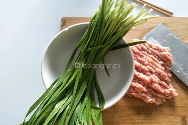 猪肉韭菜馅的做法图解2