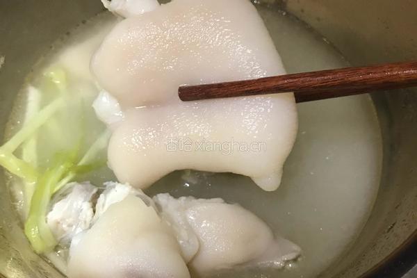 酸辣猪蹄的做法图解5