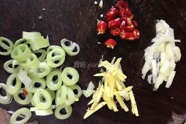 麻辣藕丁的做法图解2