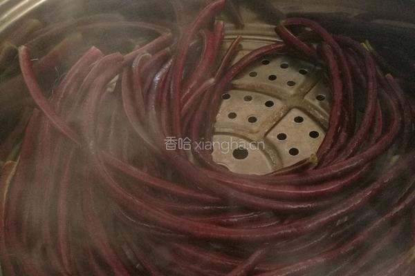 五花肉炒紫豇豆的做法图解3