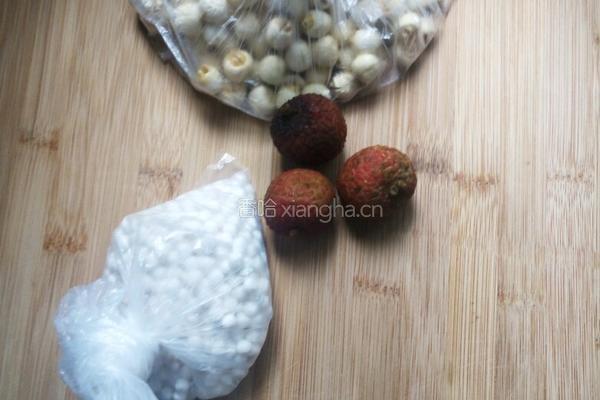 荔枝羹的做法图解1