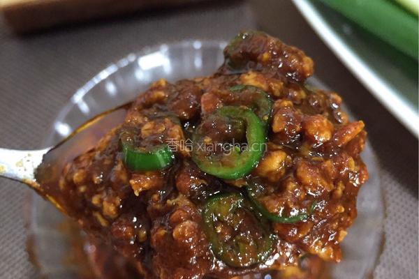 鸡蛋炸香其酱的做法图解1