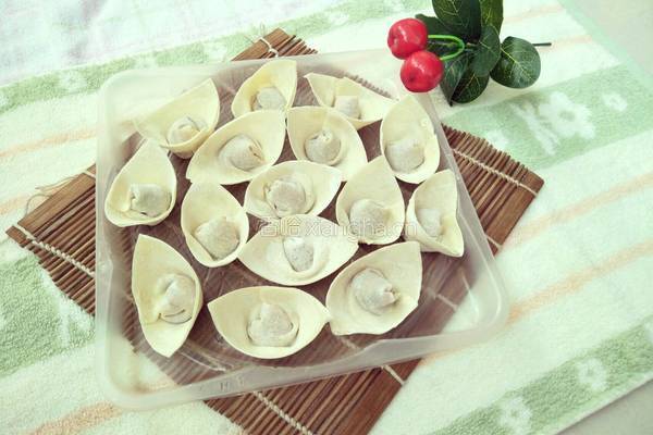 鸡肉馅大馄饨的做法图解6