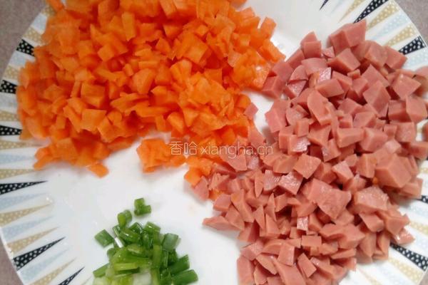 酱油炒饭的做法图解2